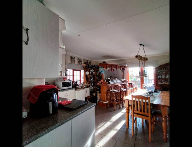 4 BEDROOM HOUSE FOR SALE IN FRAAIUITSIG